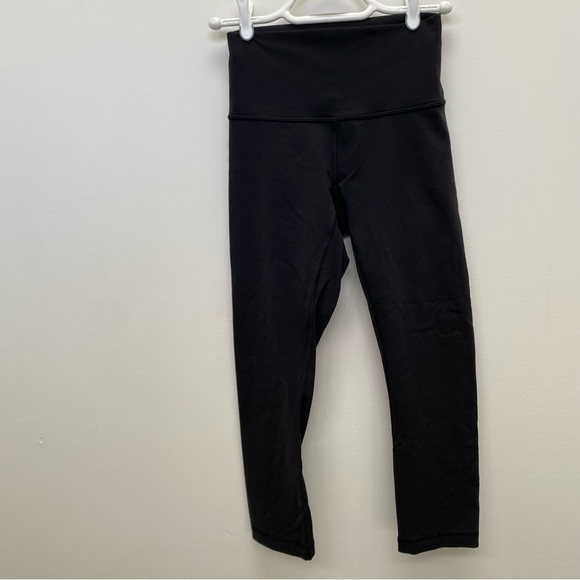 LULULEMON Wunder Under cropped leggings EUC - Picture 2 of 3